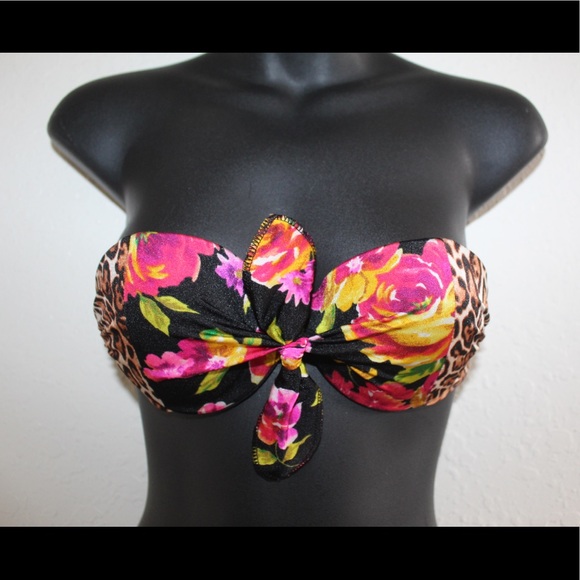 Victoria’s Secret strapless bikini tops - Picture 13 of 15
